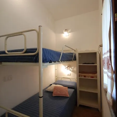 דירה Is Cannisonis *