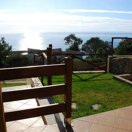 דירה Is Cannisonis *