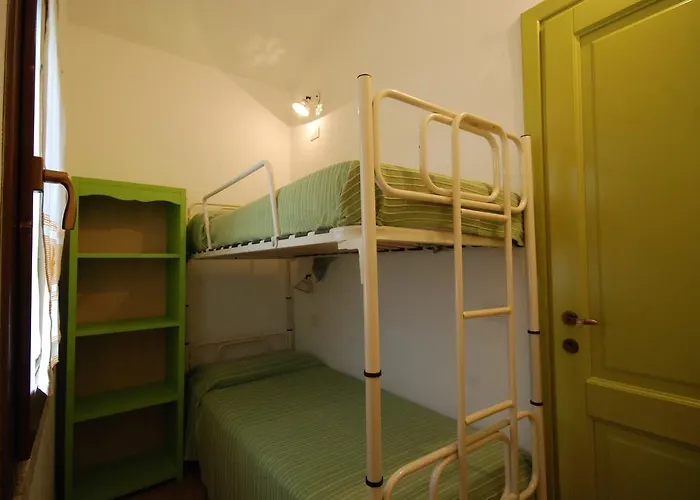 Apartman Is Cannisonis *